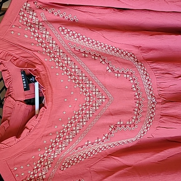 Embroidered baby doll style top - Picture 3 of 6